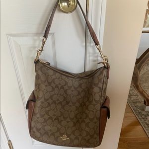 Coach hobo bag, used only a few times excellent condition